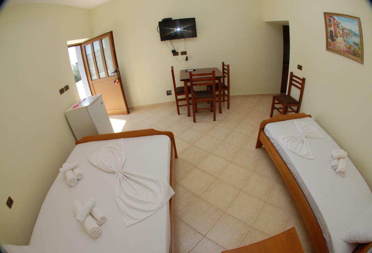 Rama Apartments Sarandë Exterior foto