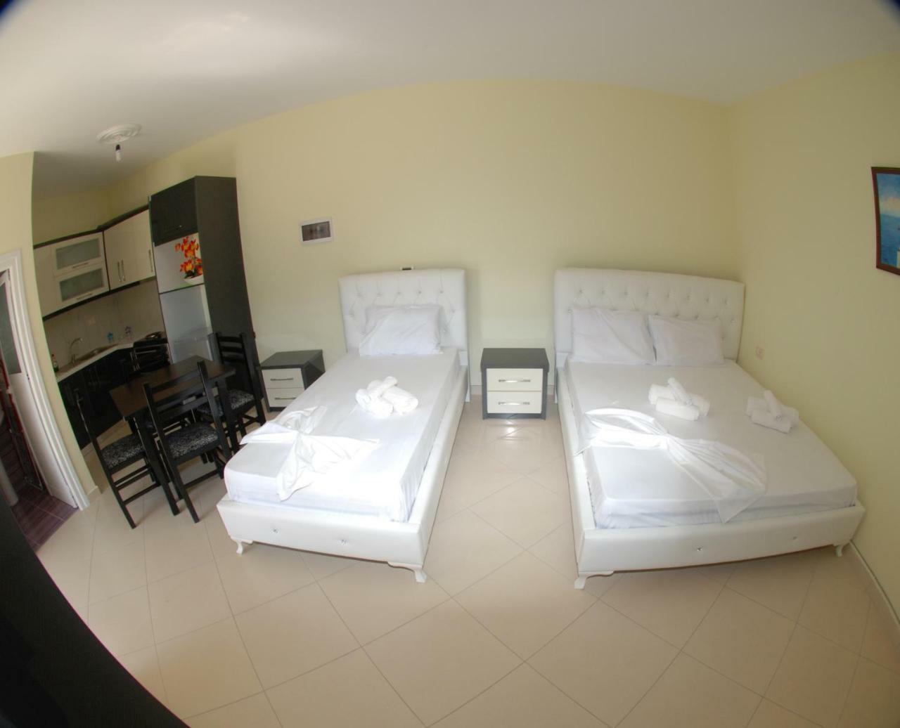 Rama Apartments Sarandë Exterior foto