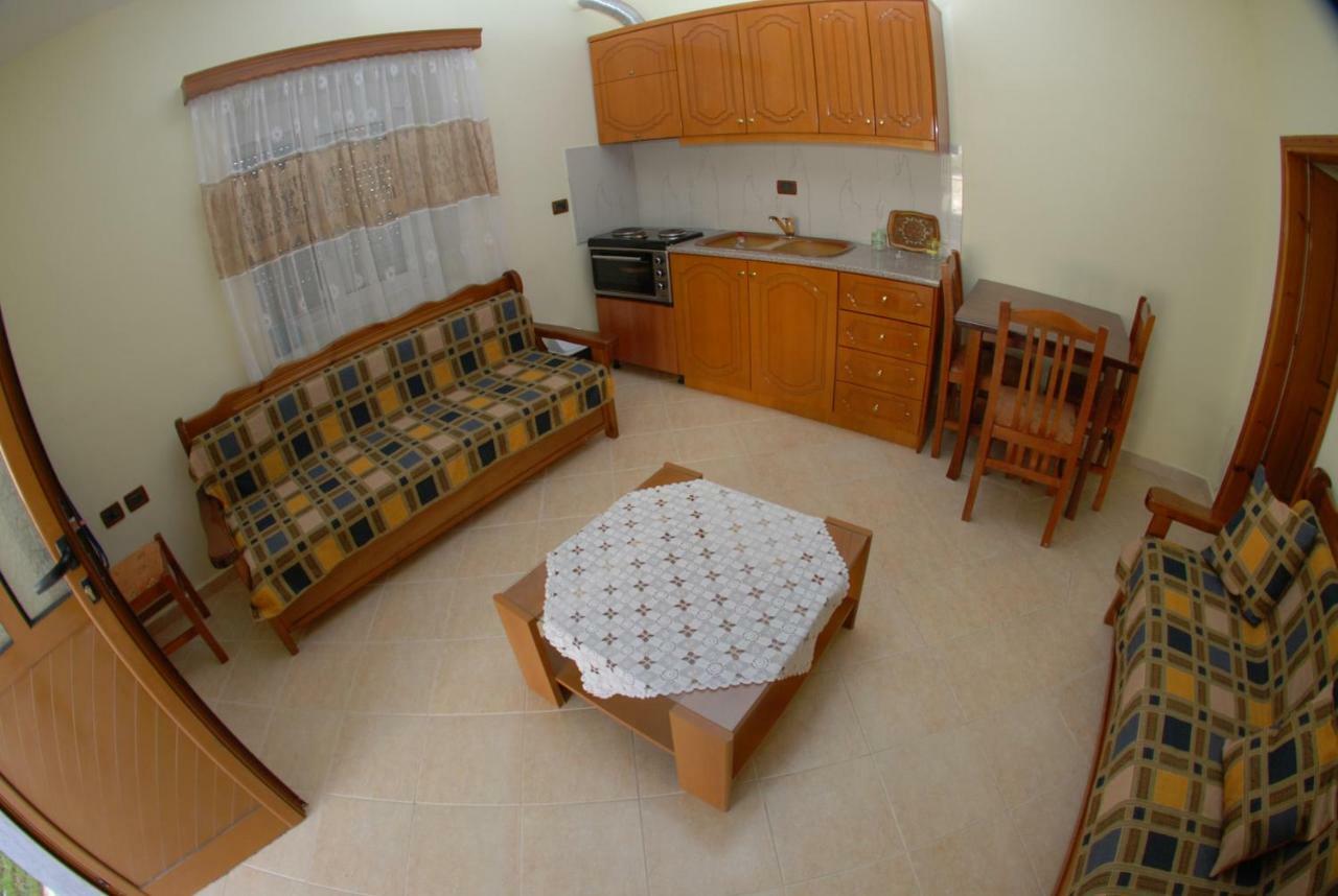 Rama Apartments Sarandë Exterior foto